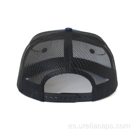 Gorra snapback de algodón con parche bordado